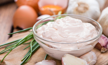 Creme de alho: simples, cremoso e cheio de sabor!
