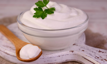 Sour cream cremoso: receita fácil, rápida e deliciosa