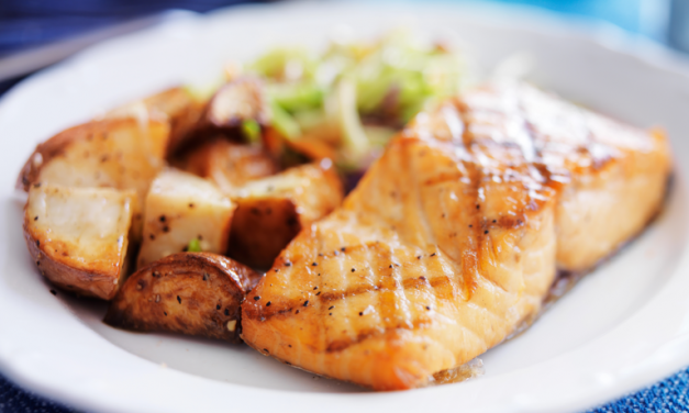 Salmão com batatas na Air Fryer