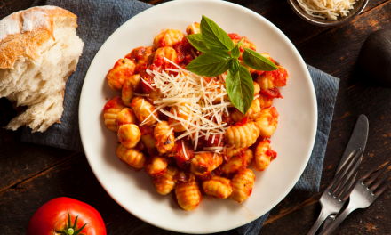 Nhoque de batata com molho de tomate