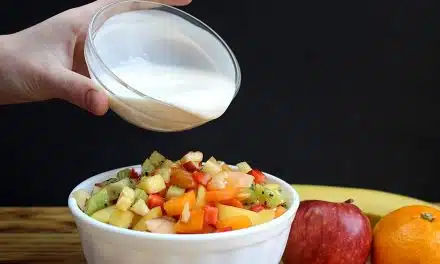 Sabores que cuidam do sorriso: alimentos que favorecem a saúde bucal