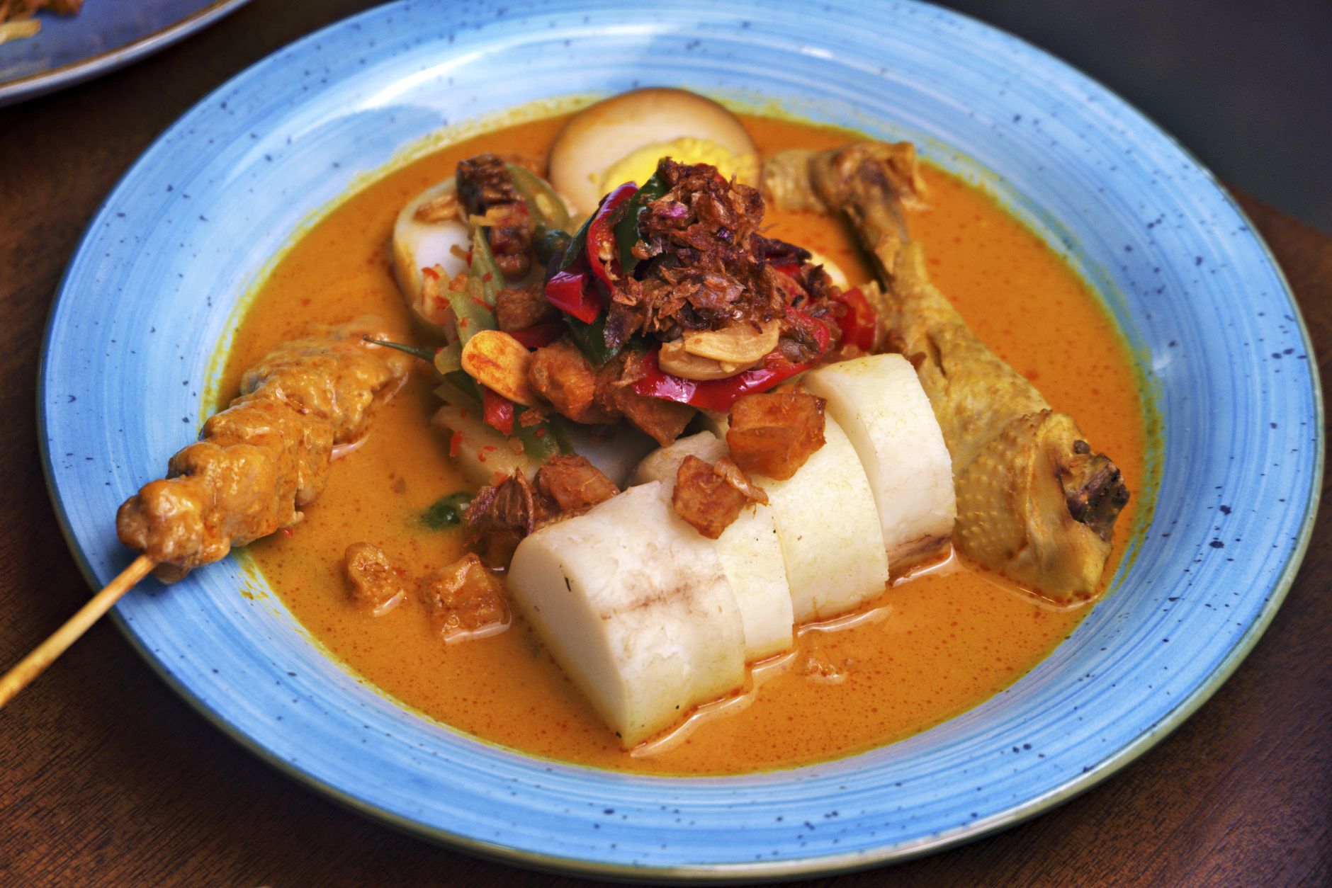 frango-curry-cremoso Frango ao curry cremoso com arroz e coentro