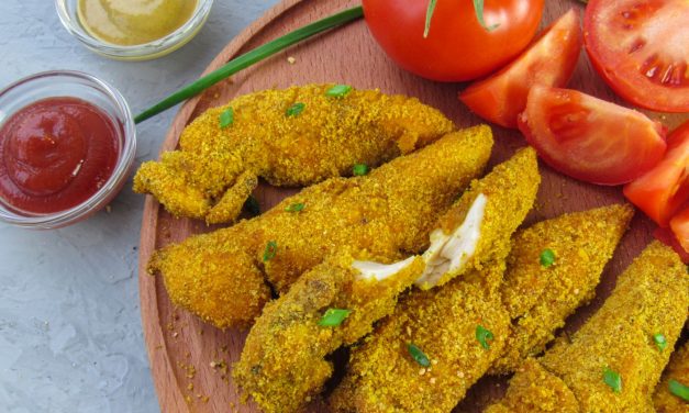Frango à Milanesa com Molho de Mostarda e Mel