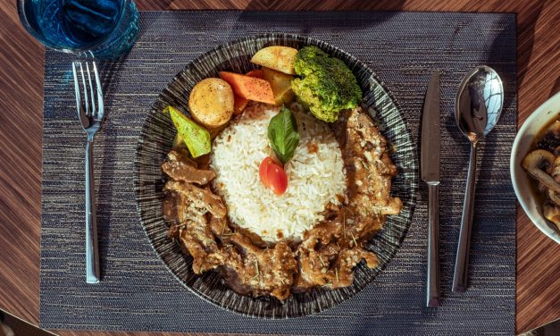 Strogonoff de Carne: Macio e Cremoso