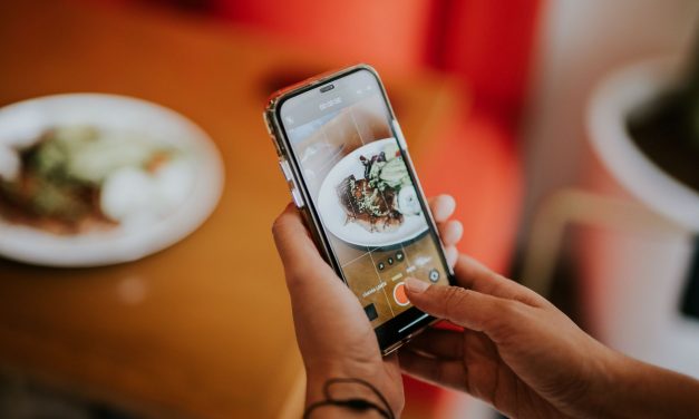 Como Usar as Redes Sociais para Lotar Seu Restaurante