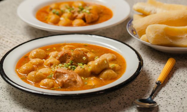 Sopa de Mandioca com Carne-Seca Cremosa: Receita Perfeita para o Inverno