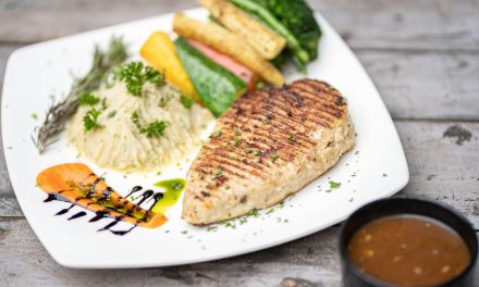 Frango Grelhado com Molho de Maracujá: Receita Agridoce e Leve