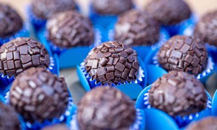 Brigadeiro Gourmet: Receita Cremosa e Irresistível