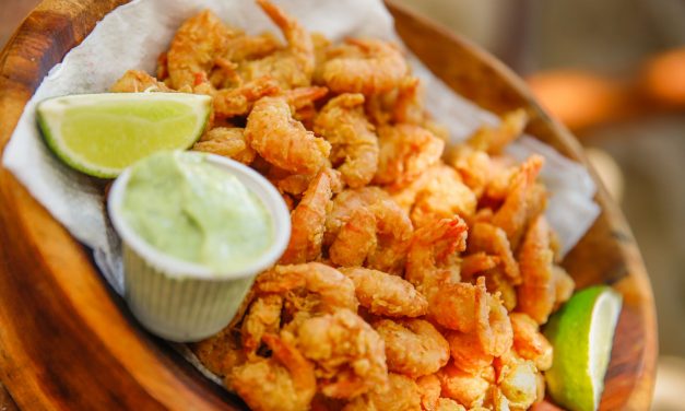 O Que Comer em Ubatuba: Guia da Gastronomia Caiçara