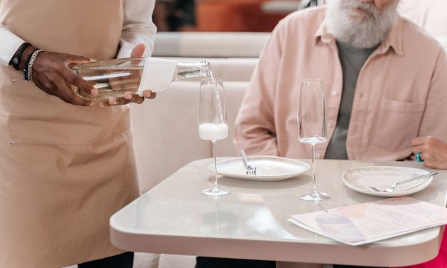 Atendimento ao Cliente que Fideliza: Guia para Restaurantes