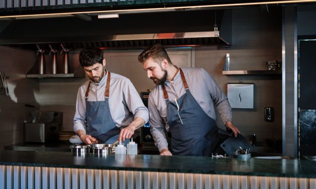 Gestão de Equipe na Cozinha: Como Liderar e Motivar o Time