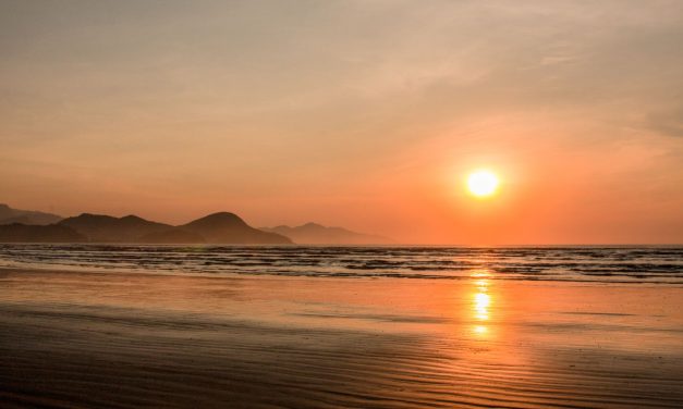O Que Comer em Caraguatatuba: Guia do Litoral Norte