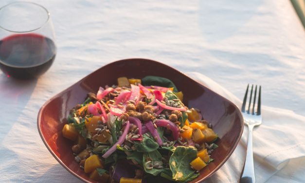 Salada de Grão-de-Bico com Legumes: Receita Leve e Nutritiva